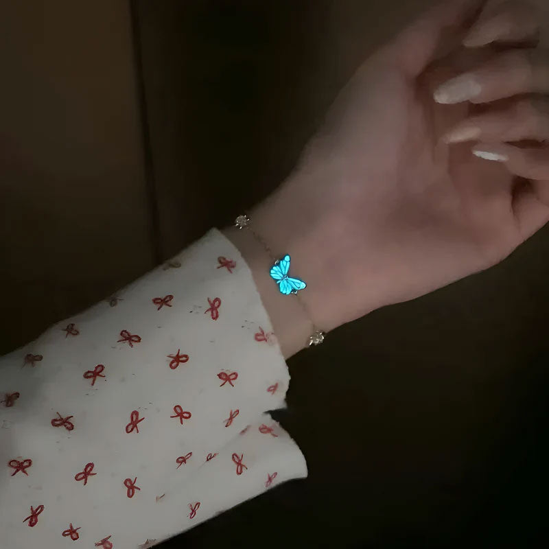 🦋Glow-in-the-Dark Schmetterling Halskette