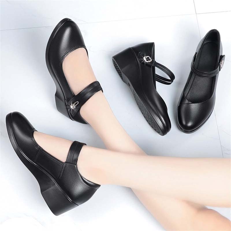 Rutschfeste Keilschuhe mit weicher Sohle für Menschen mittleren Alters und ältere Menschen
