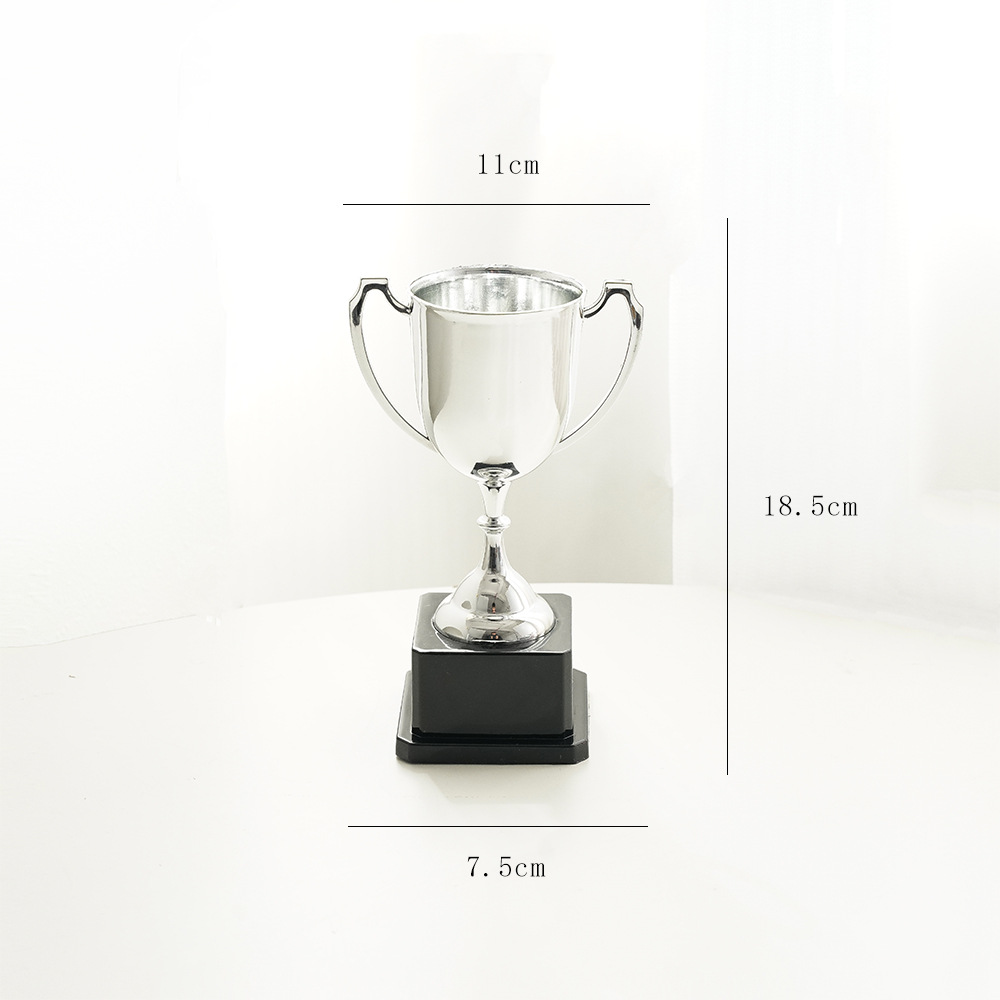 🏆 Creative Trophy Flower Vase