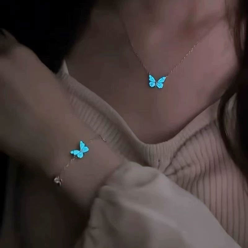 🦋Glow-in-the-Dark Schmetterling Halskette