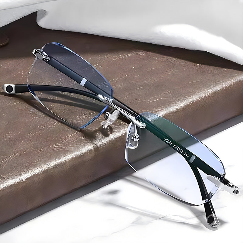 Neue Lesebrille Mit Hohem Härtegrad Und Anti-Blaulicht-Saphirglas Für Den Doppelten Gebrauch